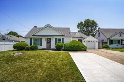 328 Valleyview Avenue NW, Canton, OH 44708 - Photo 1