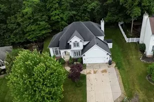 620 Ridgeline Dr, Cuyahoga Falls, OH 44223 - Photo 1