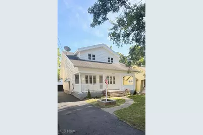 525 W Ravenwood Avenue, Youngstown, OH 44511 - Photo 1