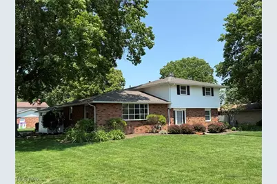 205 Providence Avenue SE, New Philadelphia, OH 44663 - Photo 1