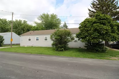 335 Superior Court, Port Clinton, OH 43452 - Photo 1