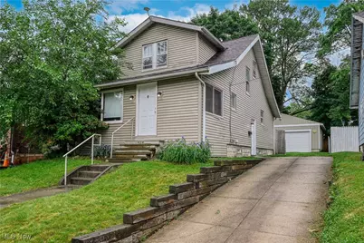 424 Lockwood Street, Akron, OH 44314 - Photo 1