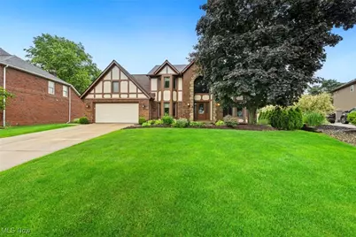 7700 Sparrow Flight Drive, Green Hills, OH 44131 - Photo 1