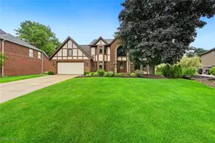 7700 Sparrow Flight Dr, Green Hills, OH 44131 - Photo 1