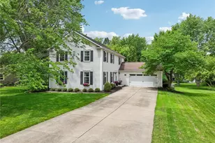 141 Sunset Dr, Hudson, OH 44236 - Photo 1