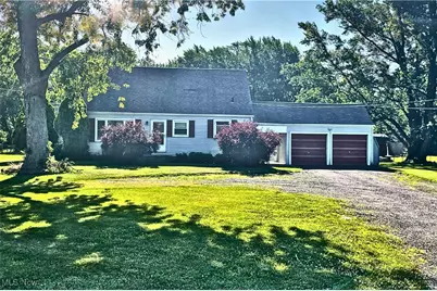 615 Sawburg Avenue N, Alliance, OH 44601 - Photo 1