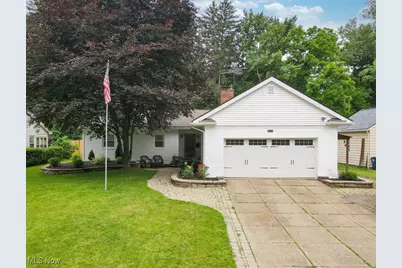 566 Oneida Avenue, Akron, OH 44303 - Photo 1