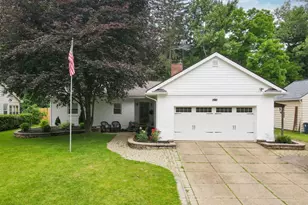 566 Oneida Ave, Akron, OH 44303 - Photo 1