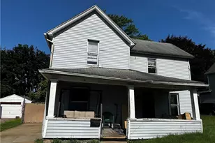 872 Keeney St, Akron, OH 44310 - Photo 1