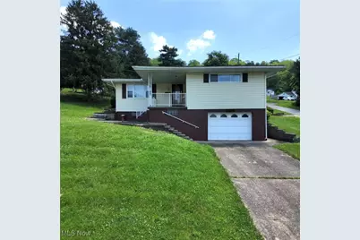 306 Frazier Street, Bellaire, OH 43906 - Photo 1
