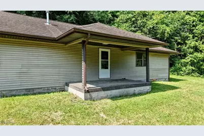 6716 SE Tracy Rd Road, Uhrichsville, OH 44683 - Photo 1