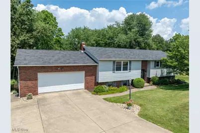 9830 Lawnridge Street NE, Bolivar, OH 44612 - Photo 1