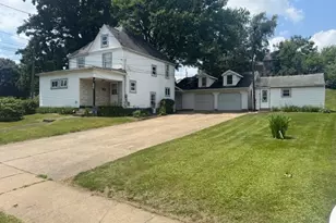 2425 Maple Ave NE, Canton, OH 44714 - Photo 1