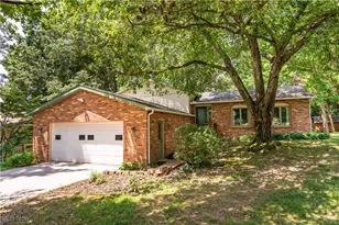 5535 Veldon Cir NE, Canton, OH 44721 - Photo 1