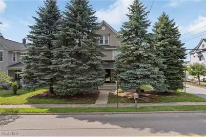 233 S Prospect Avenue, Hartville, OH 44632 - Photo 1