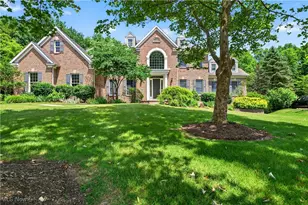 794 S Sussex Ct, Aurora, OH 44202 - Photo 1