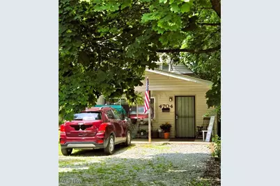 4704 W 150th Street, Loveland, OH 44135 - Photo 1