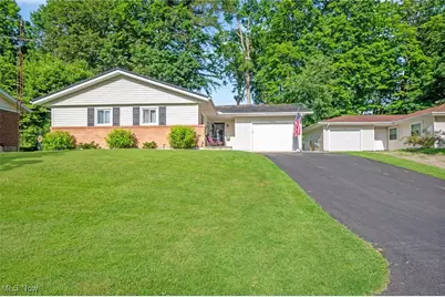 4005 Regentview Street NE, Canton, OH 44705 - Photo 1