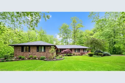 395 E Pioneer Trail, Aurora, OH 44202 - Photo 1