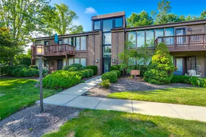 985 Canyon View Road #204C, Northfield, OH 44067 - Photo 1