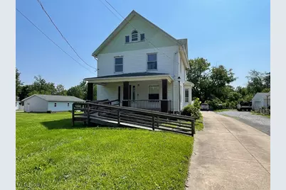 4034 Broadway Avenue NE, Louisville, OH 44641 - Photo 1