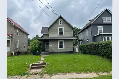 1327 Maple Avenue NE, Canton, OH 44705 - Photo 1