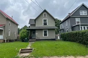 1327 Maple Ave NE, Canton, OH 44705 - Photo 1