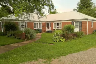 231 Lawrence St, Bellevue, OH 44811 - Photo 1