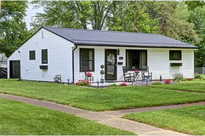 881 Oak Street, Elyria, OH 44035 - Photo 1