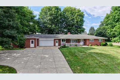 621 Hickory Drive SW, Sugarcreek, OH 44681 - Photo 1