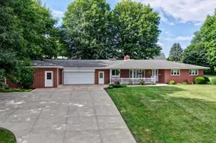 621 Hickory Dr SW, Sugarcreek, OH 44681 - Photo 1