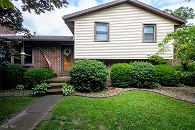 124 7th Avenue NW, Beach City, OH 44608 - Photo 1