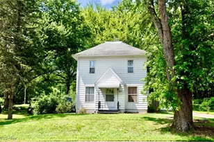 877 W Nimisila Rd, New Franklin, OH 44319 - Photo 1