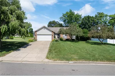 1020 Kelly St SW, Massillon, OH 44647 - Photo 1