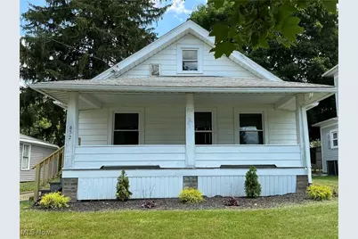 652 S Canal Street, Canal Fulton, OH 44614 - Photo 1