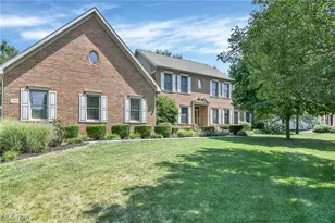 7660 Spring Mill Dr, Canal Winchester, OH 43110 - Photo 1