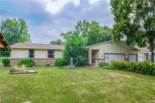 570 Rawlins Ave, New Franklin, OH 44319 - Photo 1