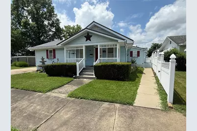 1208 3rd Street NW, New Philadelphia, OH 44663 - Photo 1