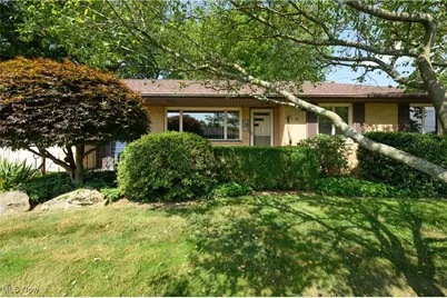 731 Hemlock Street NW, Massillon, OH 44647 - Photo 1