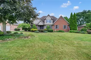 1133 S Azalea Blvd, Barberton, OH 44203 - Photo 1