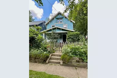 839 Bloomfield Avenue, Akron, OH 44302 - Photo 1