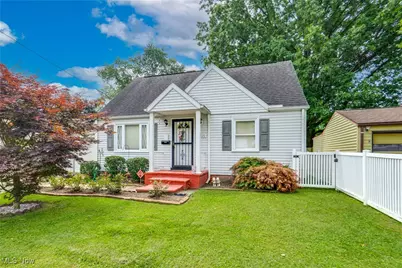 2220 39th Street NW, Canton, OH 44709 - Photo 1