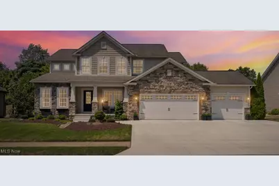 2737 Vicksburg Avenue NW, Canton, OH 44708 - Photo 1