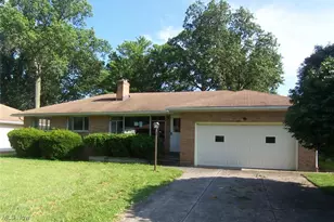 918 Starlight Dr, Green Hills, OH 44131 - Photo 1