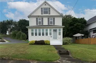 41 New St, Barberton, OH 44203 - Photo 1