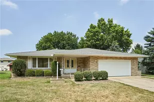 2611 Dorset Dr, Green Hills, OH 44131 - Photo 1