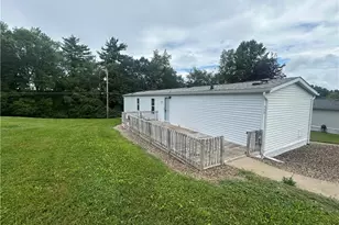 490 S Pleasant Grove Cir, Zanesville, OH 43701 - Photo 1