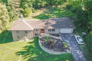 3925 Northampton Rd, Cuyahoga Falls, OH 44223 - Photo 1