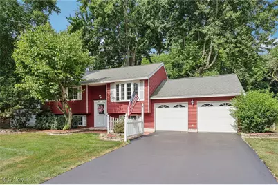 321 Manhattan Parkway, Painesville, OH 44077 - Photo 1