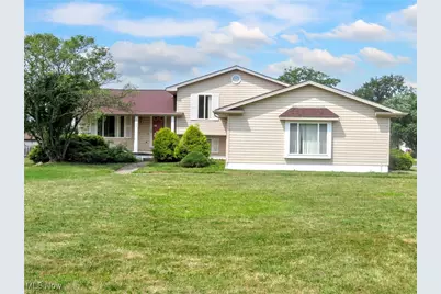 3189 Meanderwood Drive, Canfield, OH 44406 - Photo 1